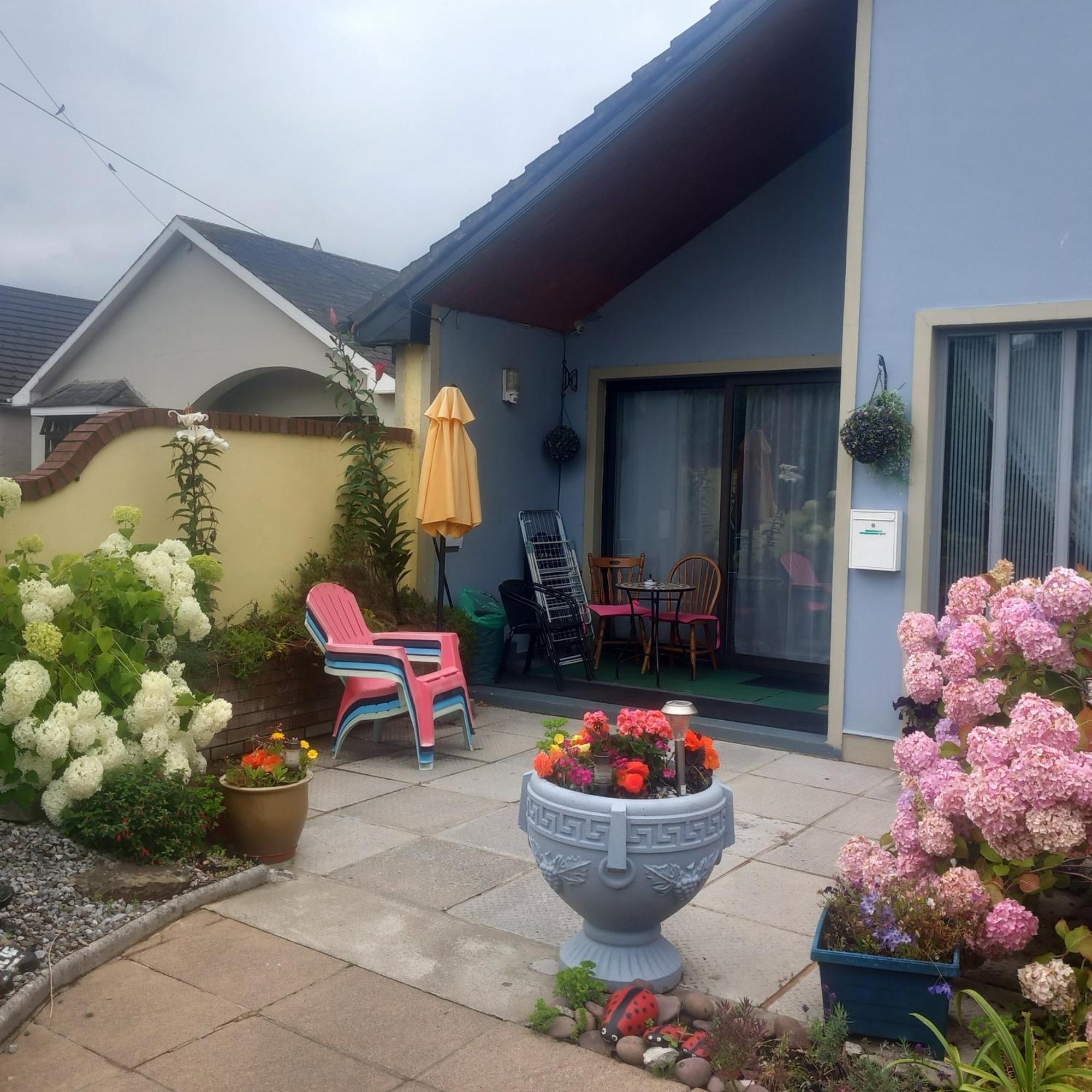 Home Comforts Castleisland Exterior photo
